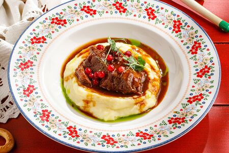 Говяжьи щечки 