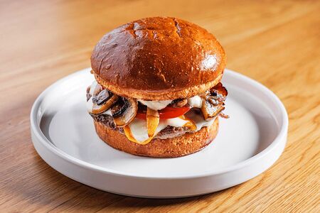 Грибной бургер