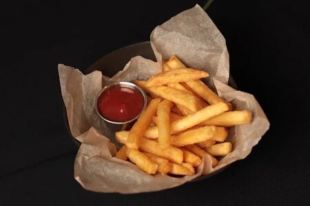 Картофель фри с соусом на выбор 