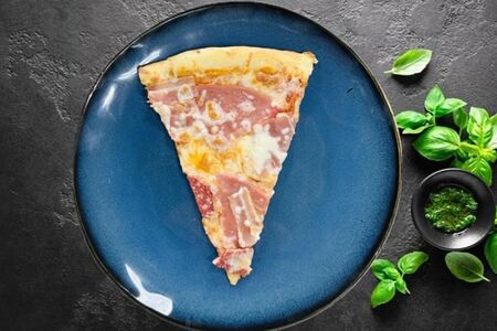 Кусок пиццы Мясная