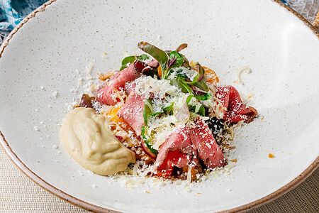 Салат с телятиной