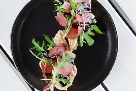 Брускетта с индейкой