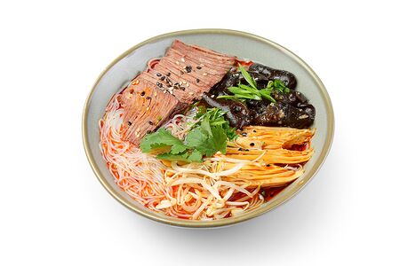 Суп со стеклянной лапшой и говядиной