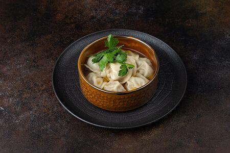 Пельмени свино-говяжьи в бульоне