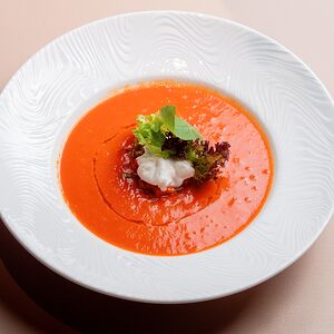 Гаспачо с сыром страчателла