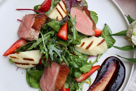 Салат с уткой