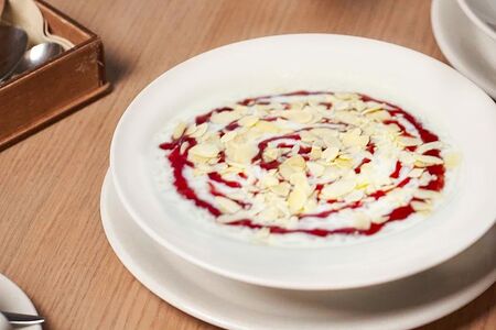 Рисовая каша с малиновым соусом Victoria Secret