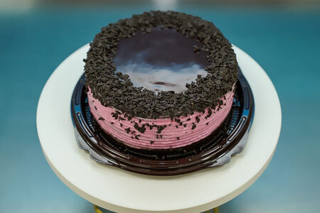 Целый торт Вишневый пломбир