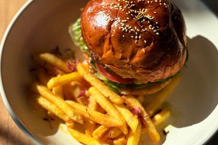 Шеф бургер с большой котлетой