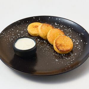 Сырники со сметаной