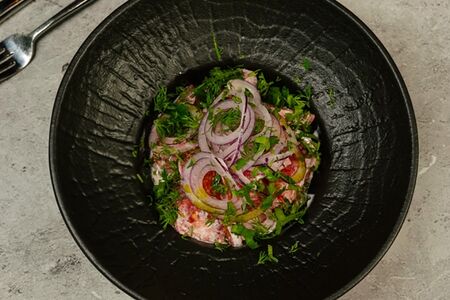 Салат из томатов со сметаной