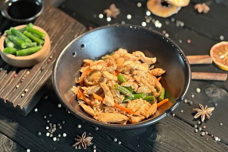 Рис с курицей и овощами