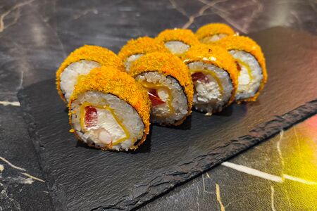 Ролл Тигровый Чеддер темпура