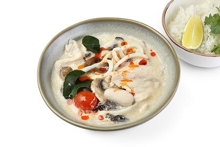 Том Кха с курицей и кальмаром