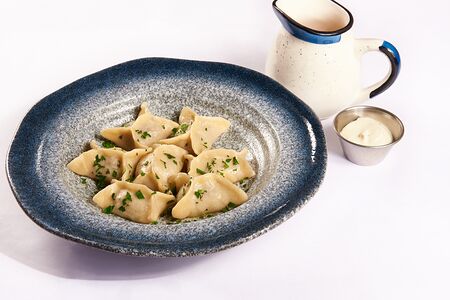 Пельмени с олениной