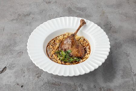 Утиная ножка с орзо 