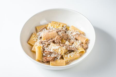 Паста с томленой говядиной