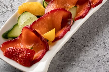 Лосось гравлакс с манго