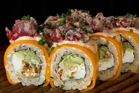 Тартар из говядины и сыр