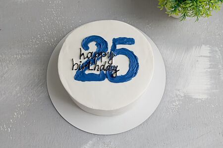  Торт на Хэппи Бездэй с цифрой 