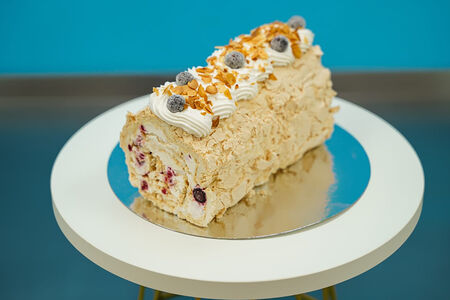 Меренговый рулет