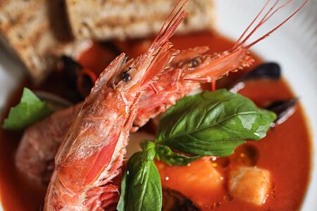 Том Ям с морепродуктами