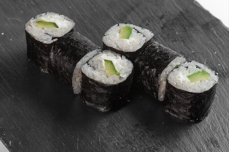 Маки с авокадо