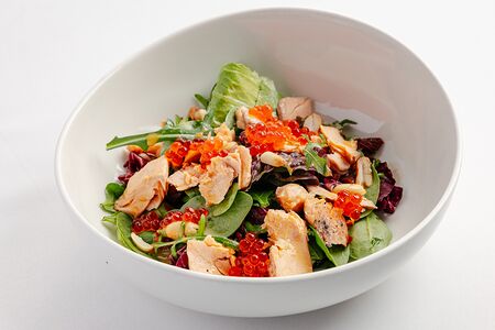 Салат с Копченой Форелью