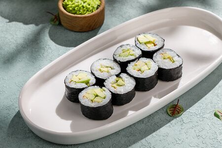 Роллы с авокадо