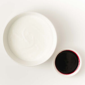 Мацони и черничное варенье