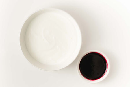 Мацони и черничное варенье