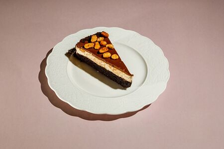 Шоколадный брауни-арахис