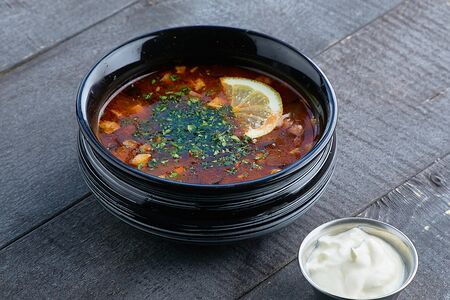 Солянка с копченостями