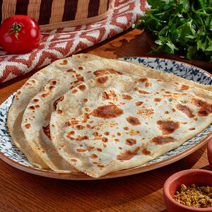 Кутаб с зеленью и сыром