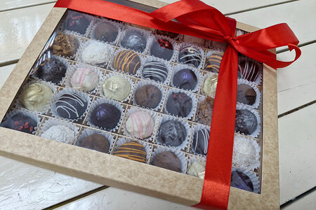 Премиальный подарочный набор 42 сырных конфет ручной работы ассорти