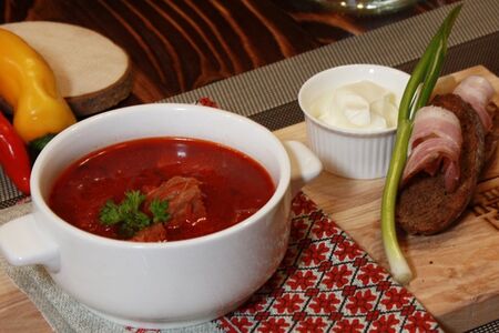 Борщ с говядиной по-московски