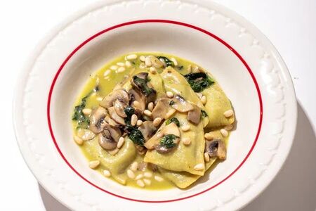 Равиоли со шпинатом и грибами 