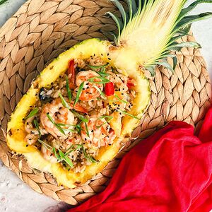 Пайнэпл райс с морепродуктами