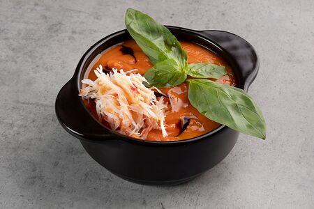 Гаспачо с страчетеллой 