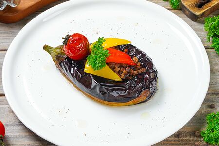 Баклажан фаршированный мясом
