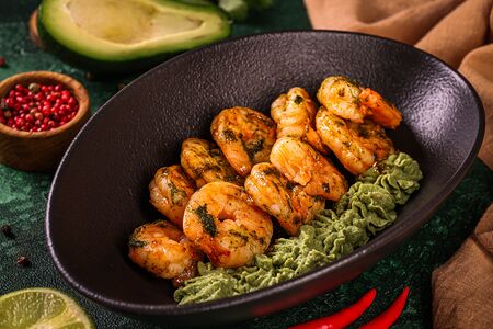 Креветки в травах Кавказа с текилой