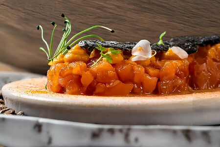 Лосось, маринованный в кофе