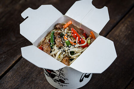 Wok лапша пшеничная с курицей