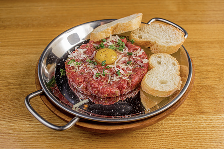 Классический тартар из мраморной говядины