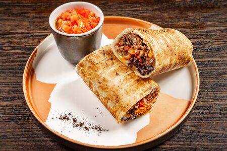 Буррито с томлёными ребрами