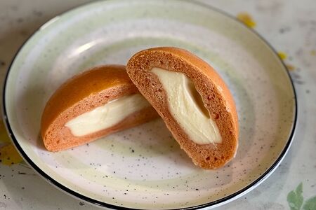 Паровая булочка с кокосовым кремом (Kim Sa)