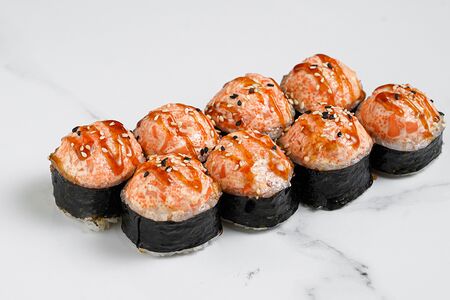 Большой запечённый ролл с шапкой Икигай 