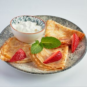 Блины со сметаной