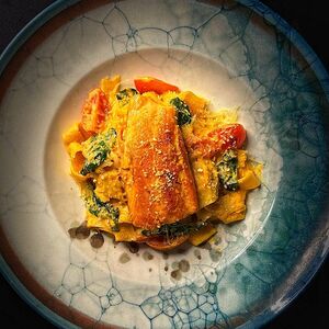 Паста Фетучини с лососем и соусом Биск 