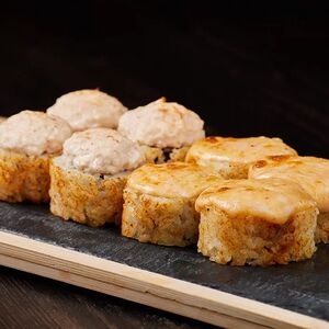 Запечённый ролл с курицей и беконом
